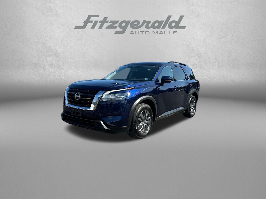2022 Nissan Pathfinder SV