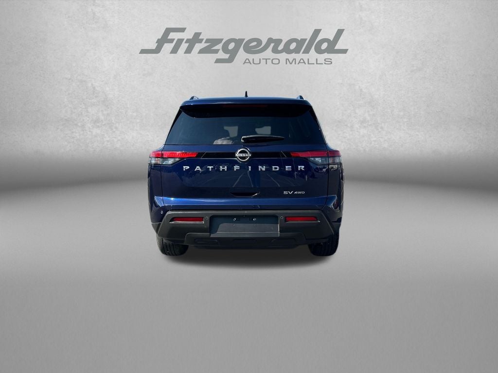 2022 Nissan Pathfinder SV