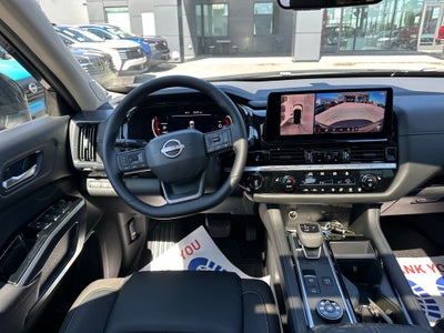2026 Nissan Pathfinder SL