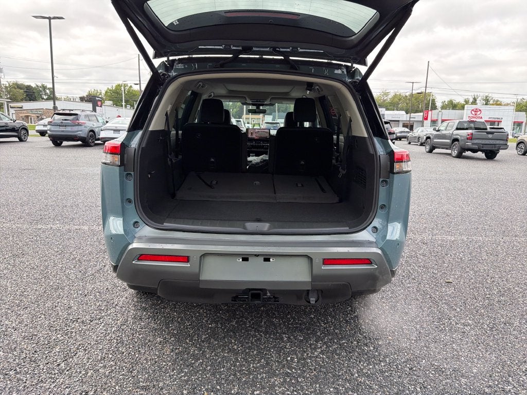 2026 Nissan Pathfinder SL