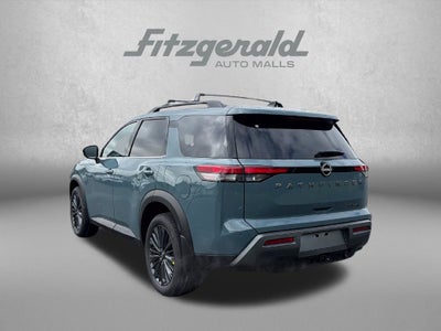 2026 Nissan Pathfinder SL