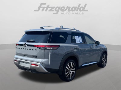 2025 Nissan Pathfinder Platinum