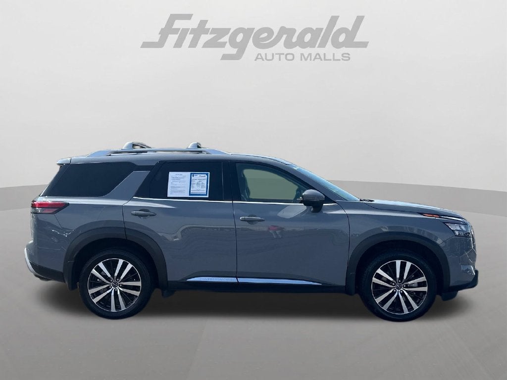 2025 Nissan Pathfinder Platinum