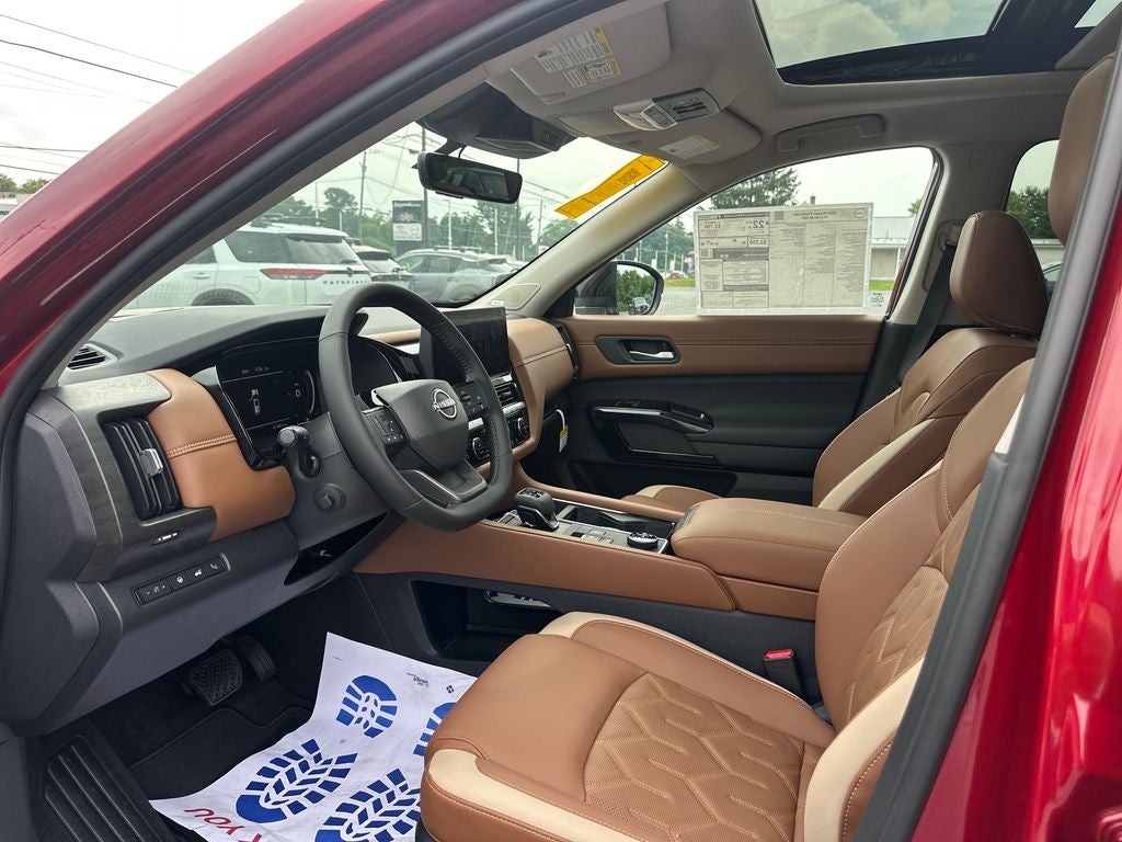 2026 Nissan Pathfinder Platinum