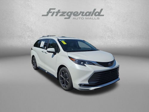 2026 Toyota Sienna Platinum 7 Passenger