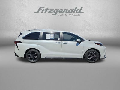 2026 Toyota Sienna Platinum 7 Passenger
