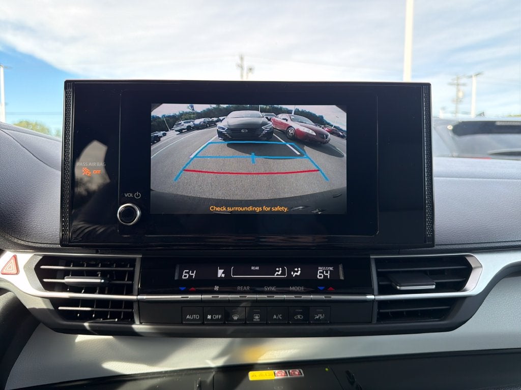2025 Toyota Sienna LE 8 Passenger