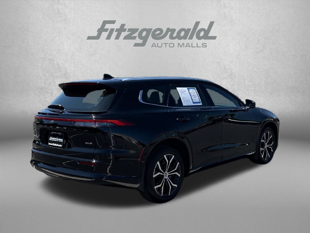 2025 Toyota Crown Signia XLE