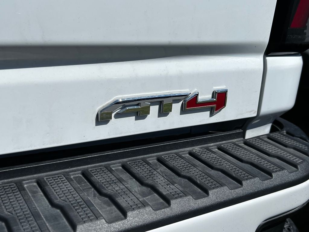 2025 GMC Sierra 2500 HD AT4
