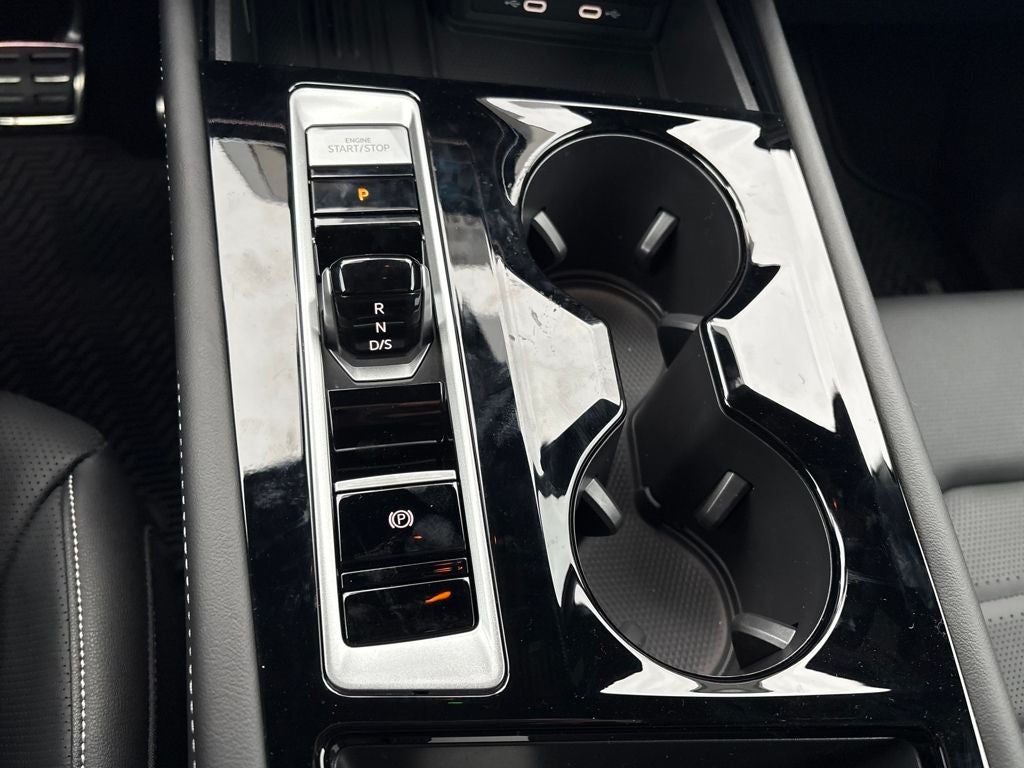 2026 Volkswagen Atlas Cross Sport 2.0T SEL R-Line Black