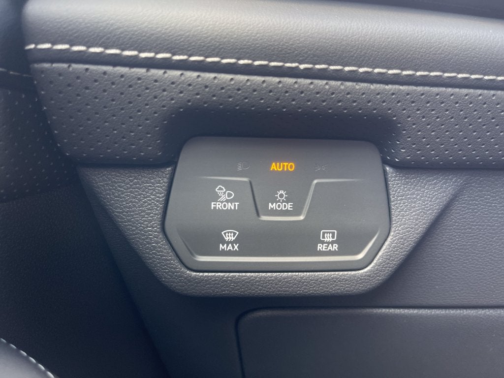 2026 Volkswagen Atlas Cross Sport SEL Premium R-Line