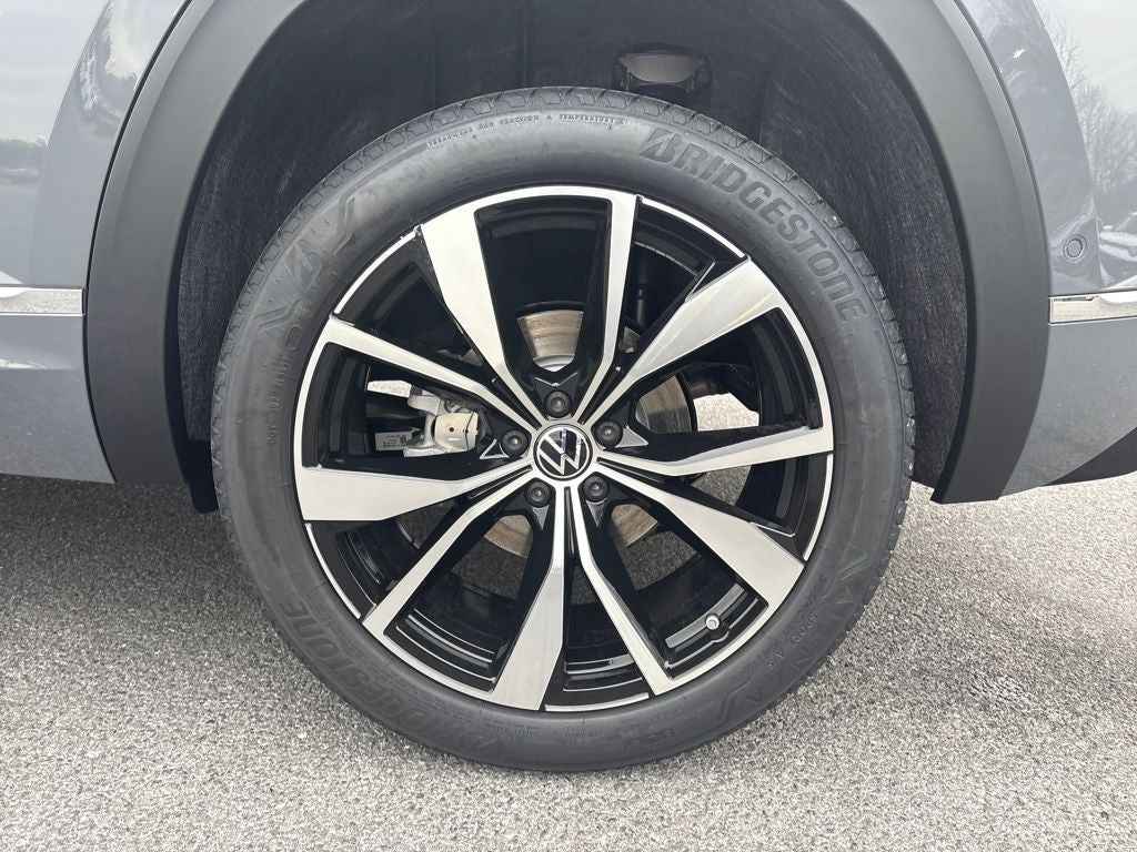 2026 Volkswagen Atlas Cross Sport 2.0T SEL Premium R-Line