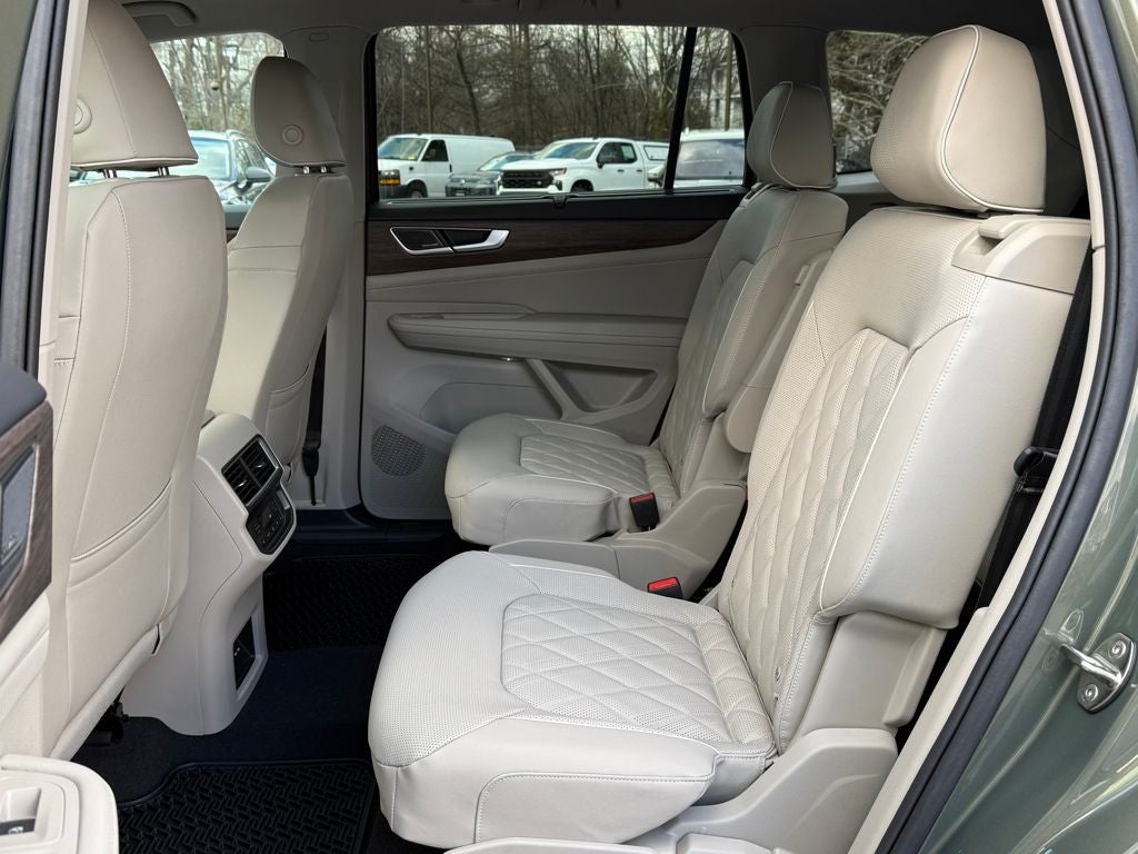 2026 Volkswagen Atlas 2.0T SEL Premium R-Line