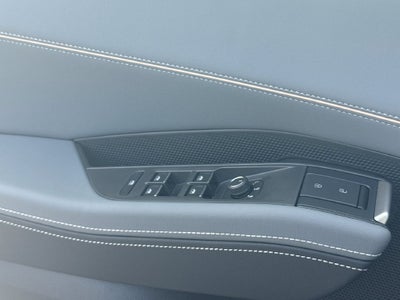 2027 Volkswagen Atlas SE w/Technology
