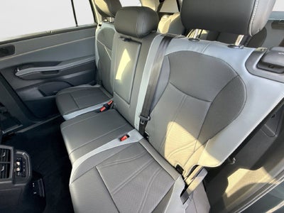 2027 Volkswagen Atlas SE w/Technology