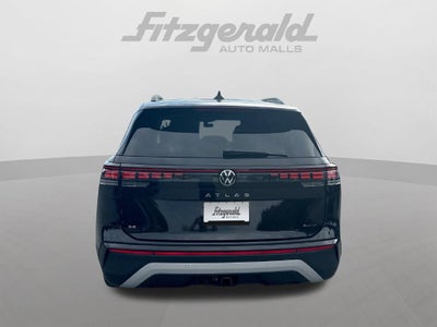 2027 Volkswagen Atlas SE w/Technology