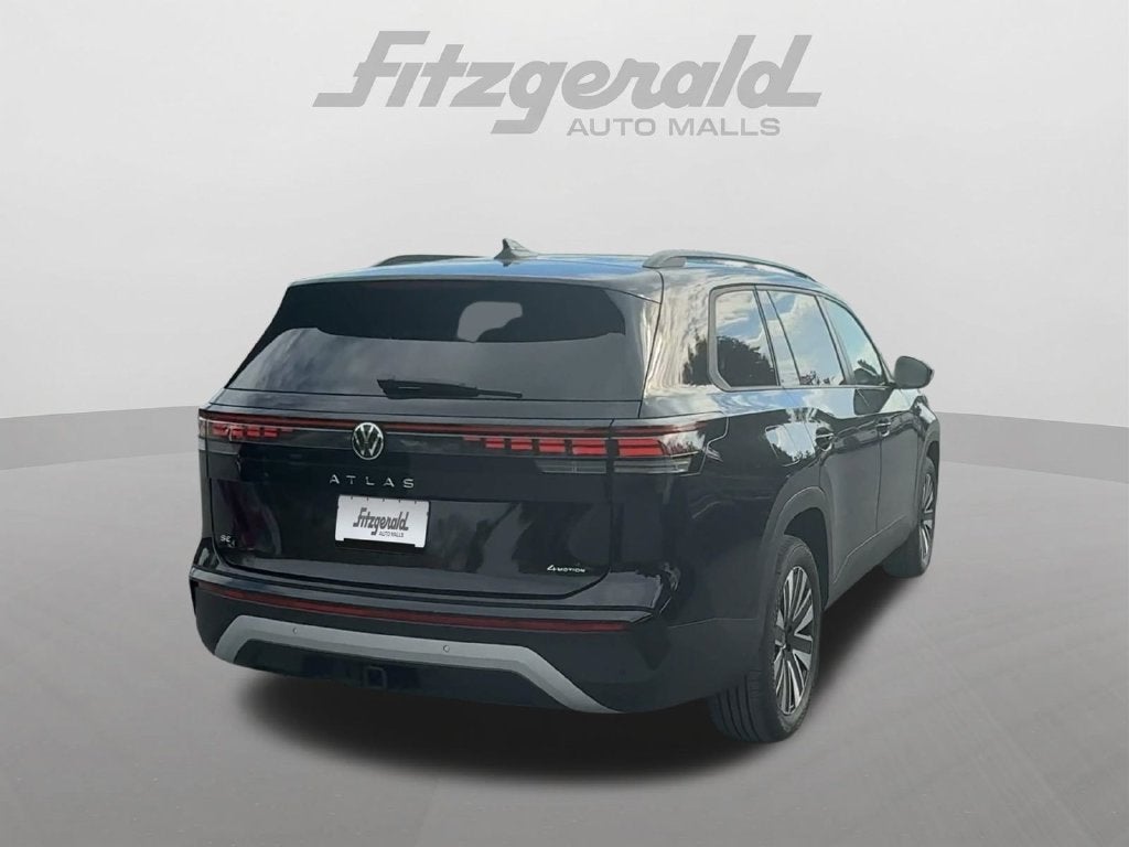 2027 Volkswagen Atlas SE w/Technology