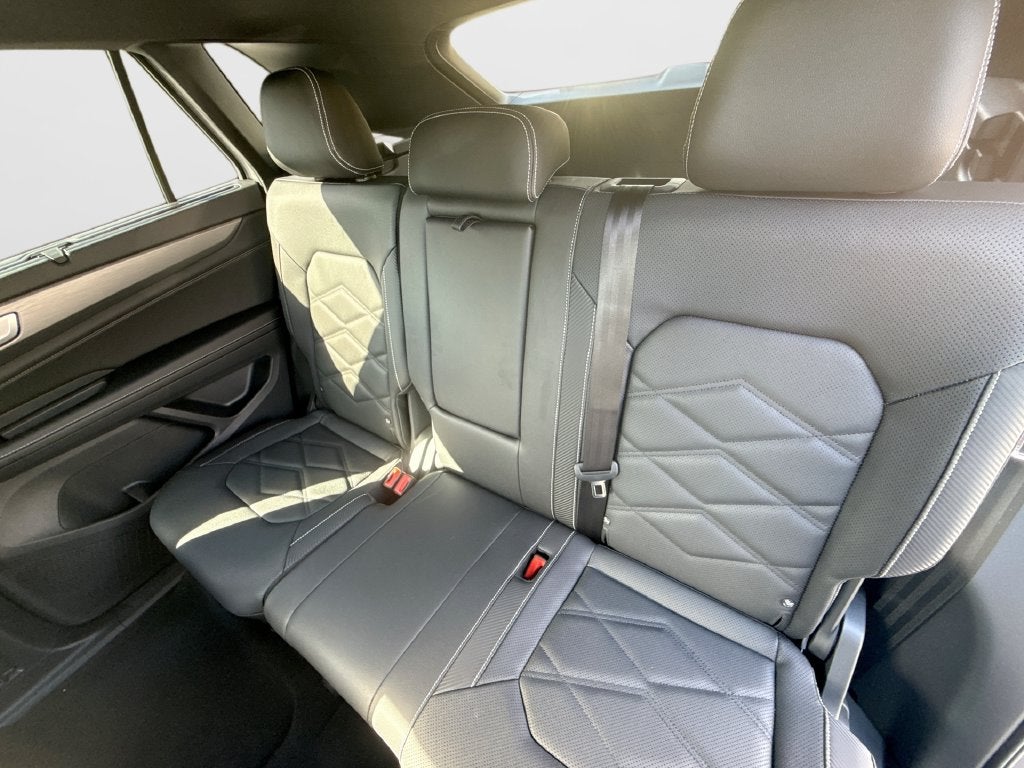 2026 Volkswagen Atlas Cross Sport SE w/Technology