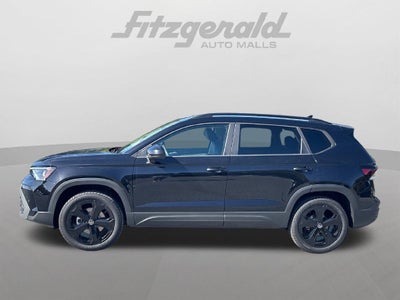2027 Volkswagen Taos 1.5T SE Black