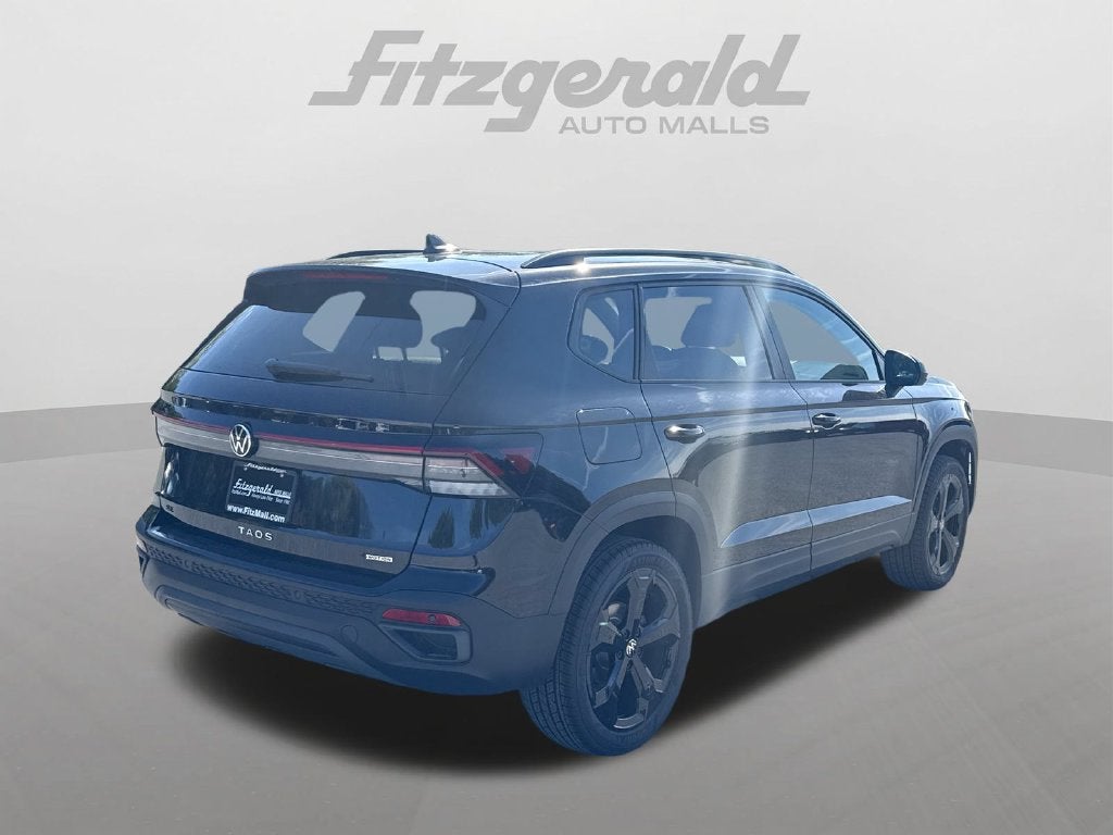 2027 Volkswagen Taos 1.5T SE Black