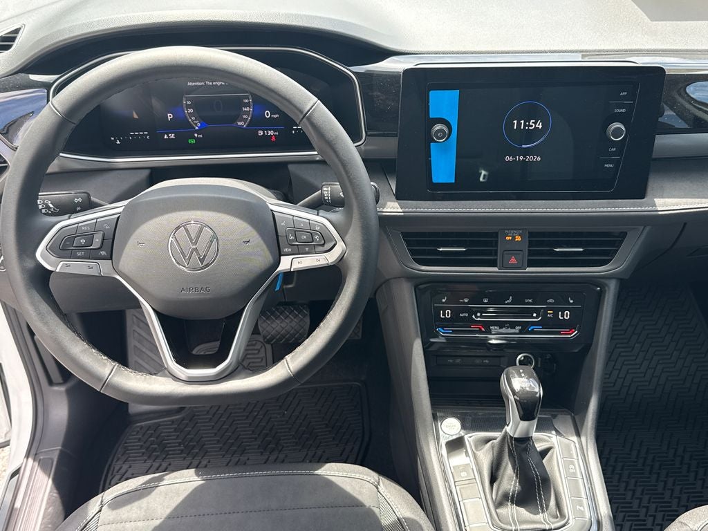 2026 Volkswagen Taos 1.5T SE Black