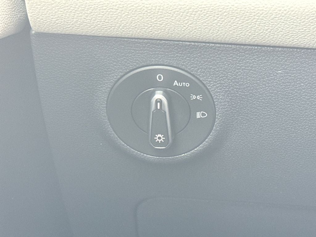 2026 Volkswagen Taos 1.5T SEL