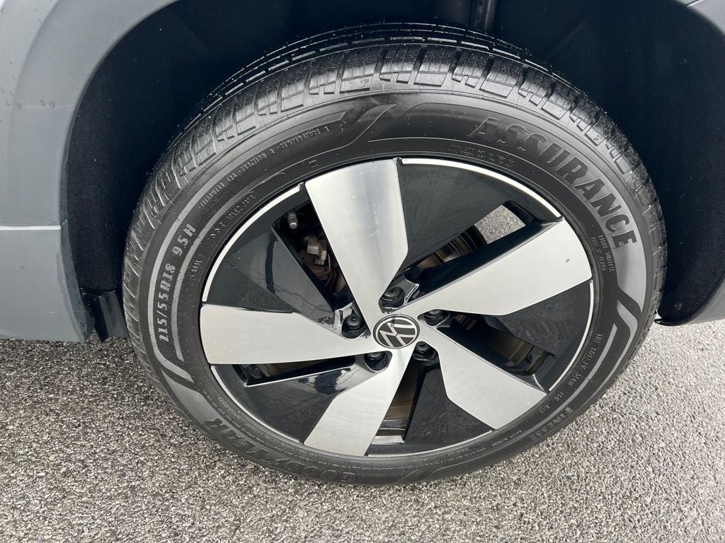 2025 Volkswagen Taos S