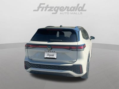 2026 Volkswagen Tiguan SE R-Line Black