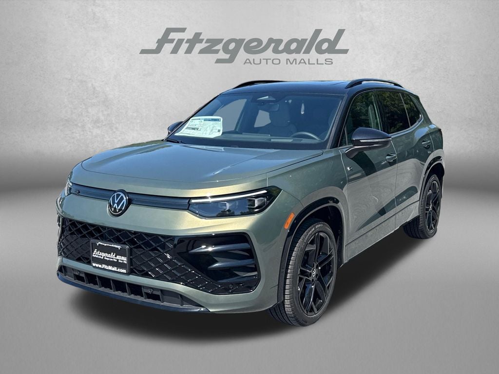 2026 Volkswagen Tiguan 2.0T SE R-Line Black