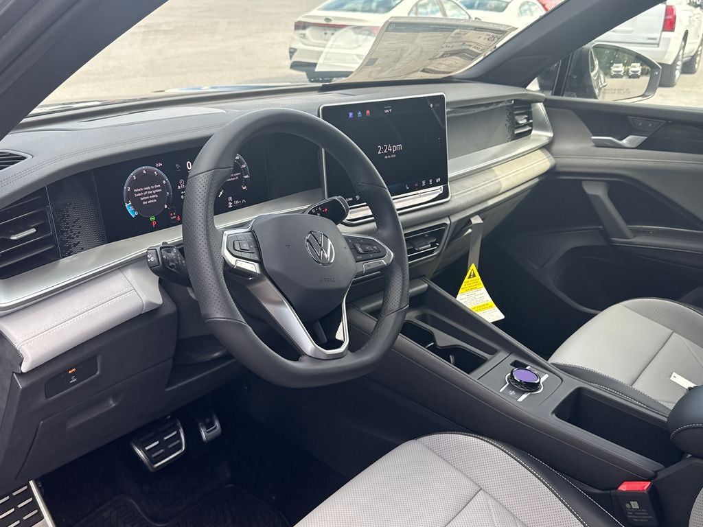 2026 Volkswagen Tiguan 2.0T SE R-Line Black