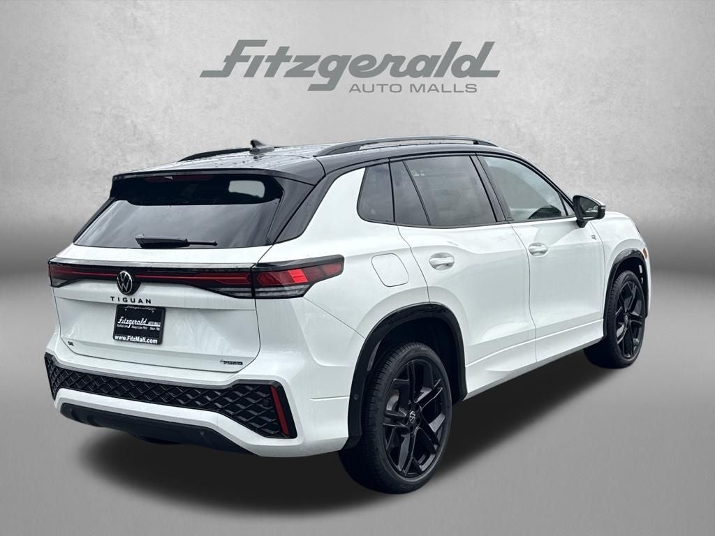 2026 Volkswagen Tiguan 2.0T SE R-Line Black