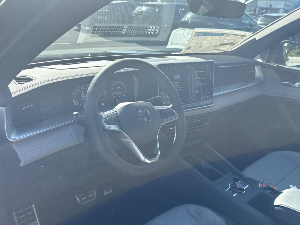 2026 Volkswagen Tiguan 2.0T SE R-Line Black