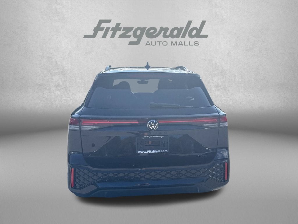 2026 Volkswagen Tiguan 2.0T SE R-Line Black