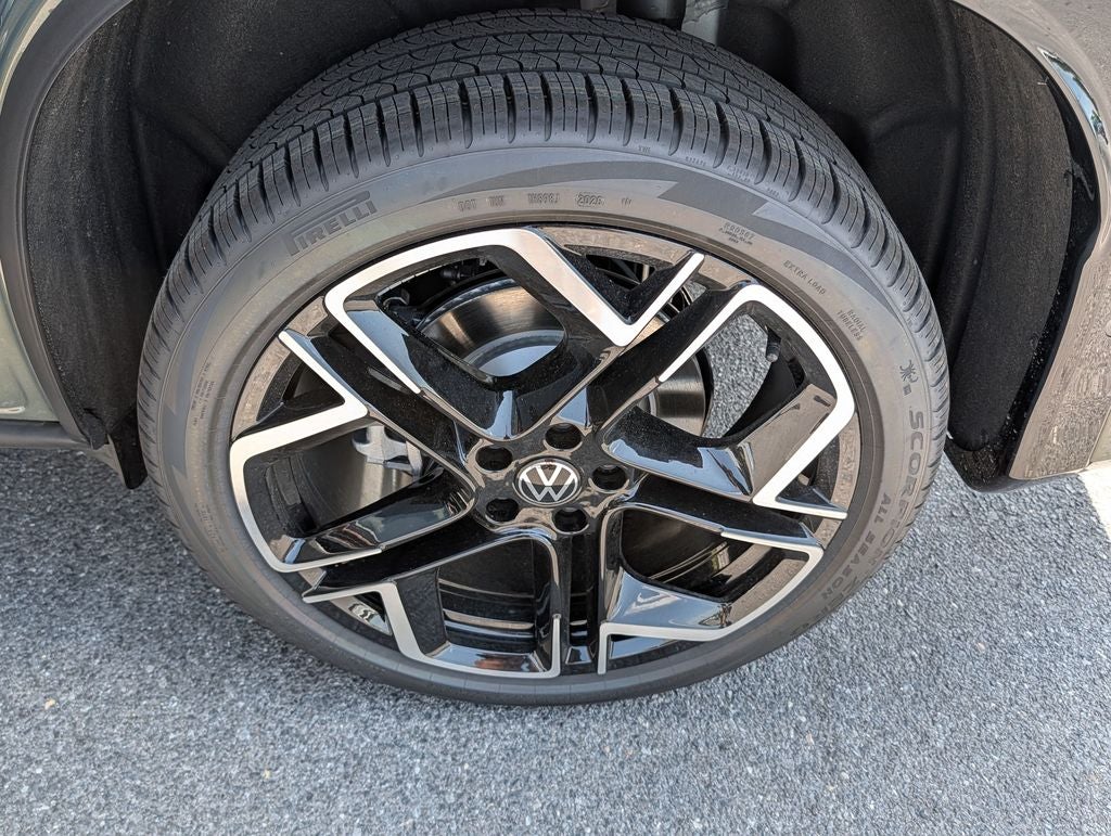 2026 Volkswagen Tiguan 2.0T SEL R-Line Turbo