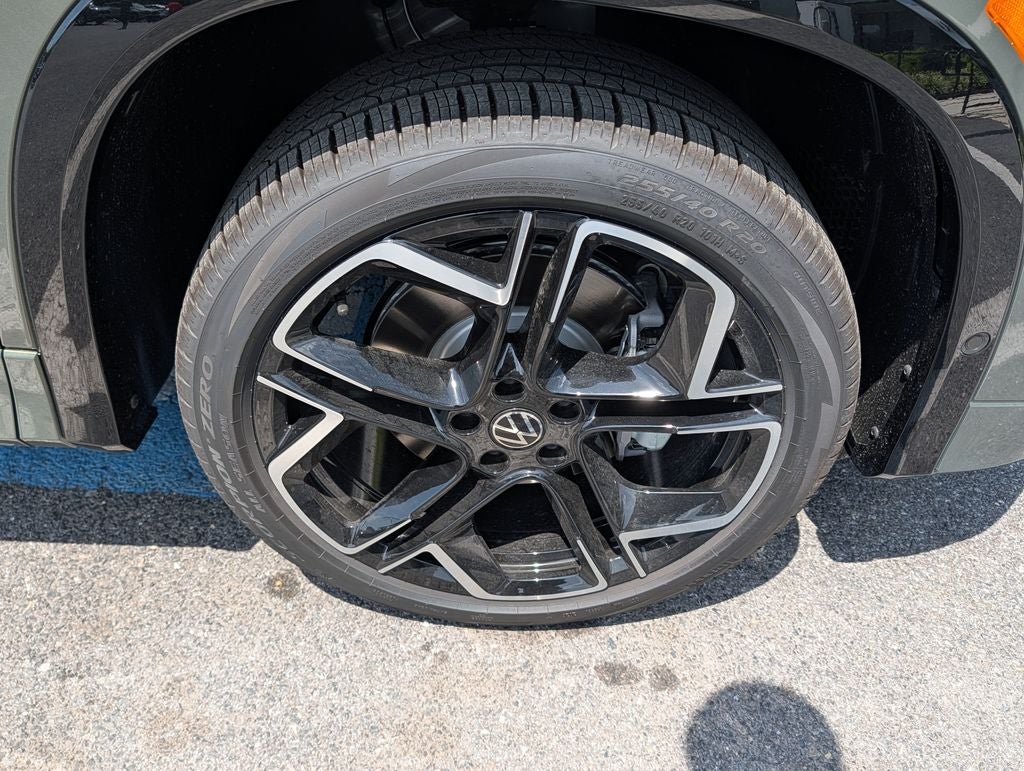 2026 Volkswagen Tiguan 2.0T SEL R-Line Turbo