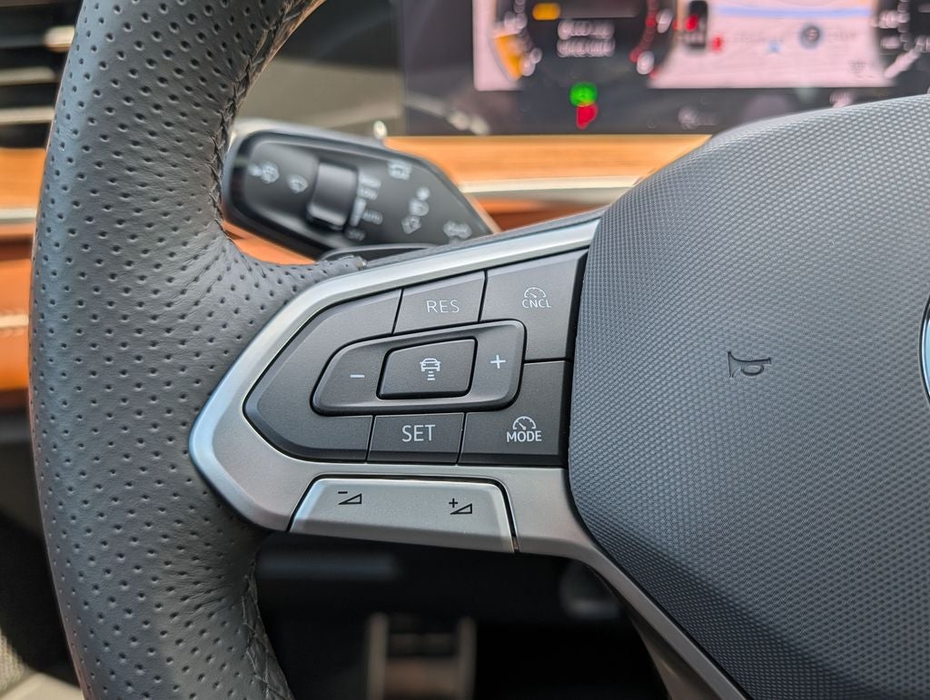 2026 Volkswagen Tiguan 2.0T SEL R-Line Turbo
