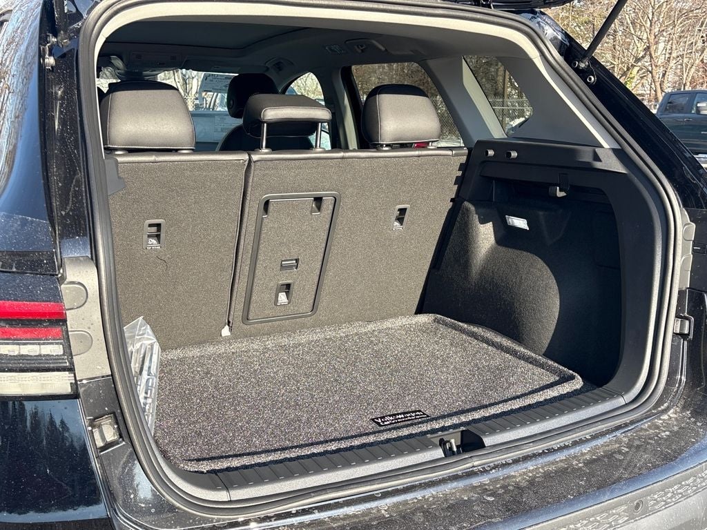 2026 Volkswagen Taos SE AWD