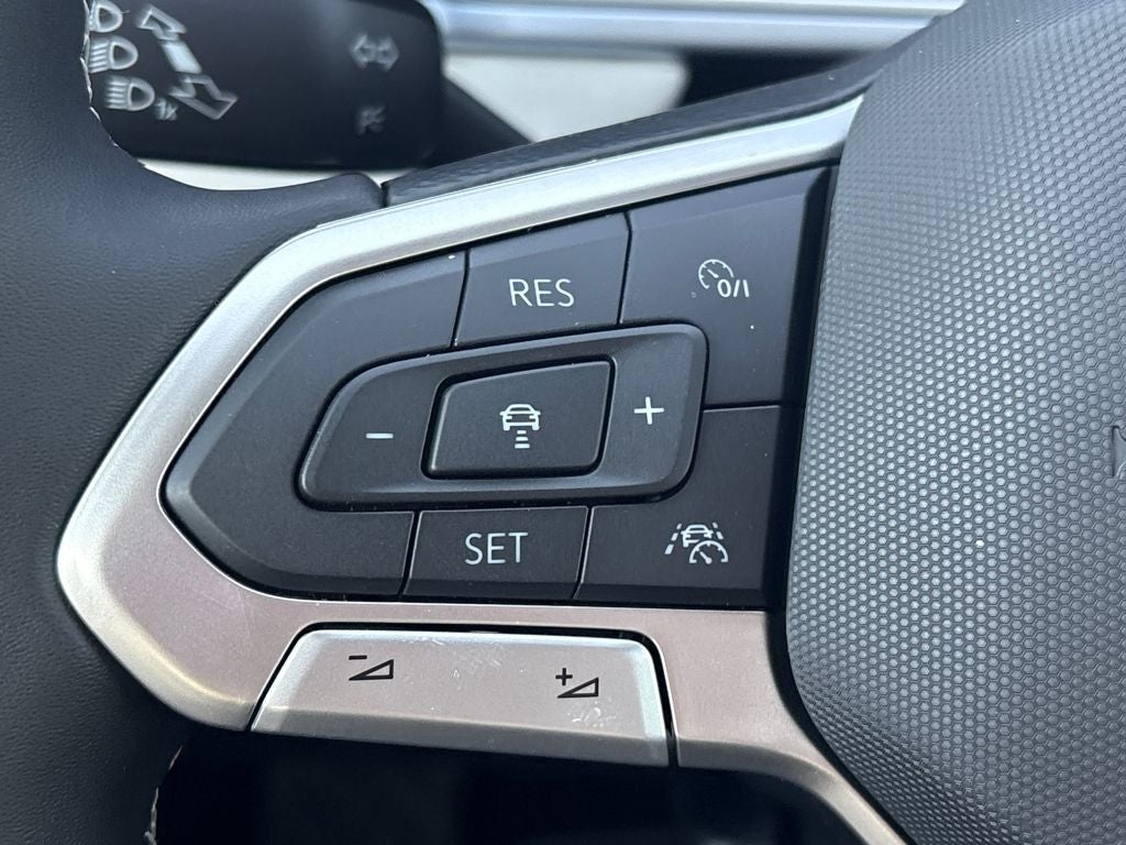 2026 Volkswagen Taos SE AWD