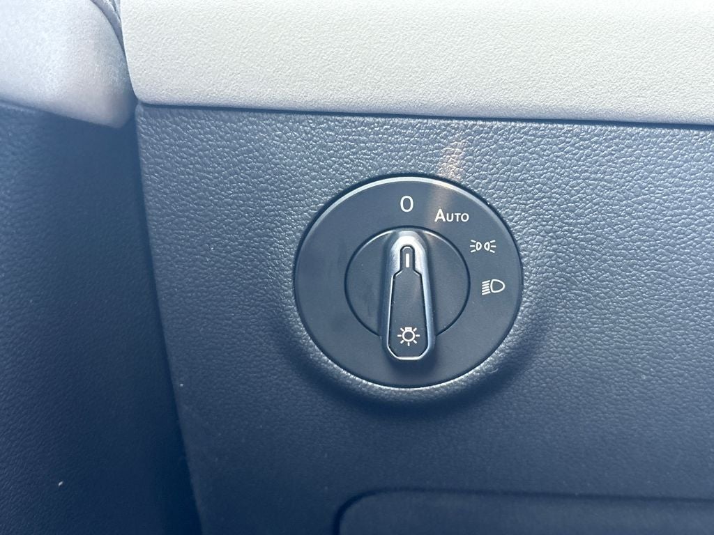 2026 Volkswagen Taos SE AWD