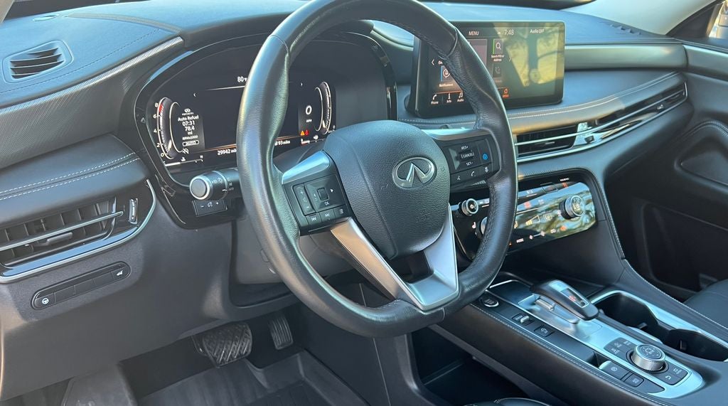 2023 INFINITI QX60 LUXE