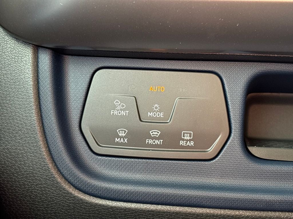 2025 Volkswagen ID. Buzz Pro S Plus