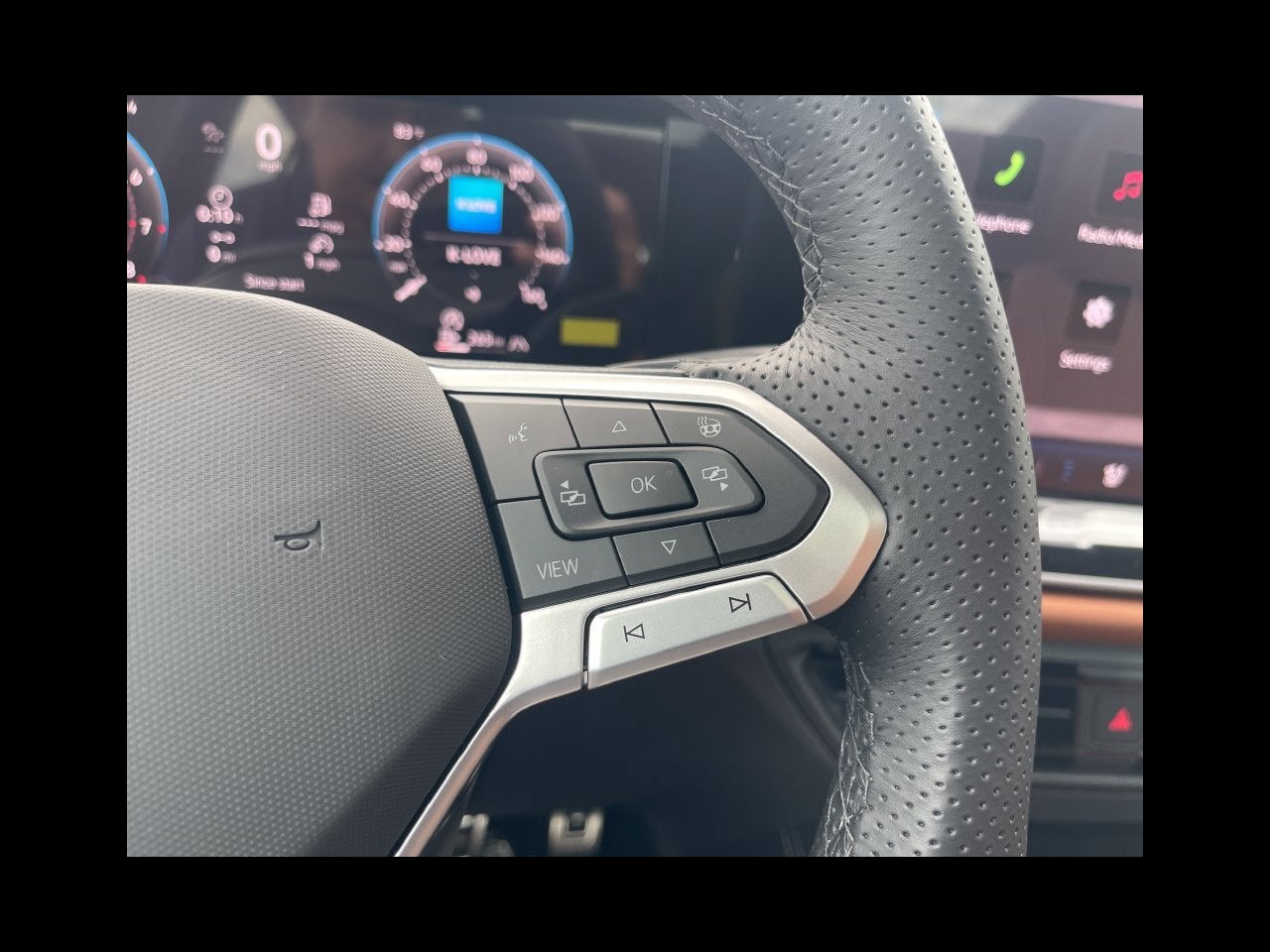 2026 Volkswagen Tiguan SEL R-Line Turbo 4MOTION