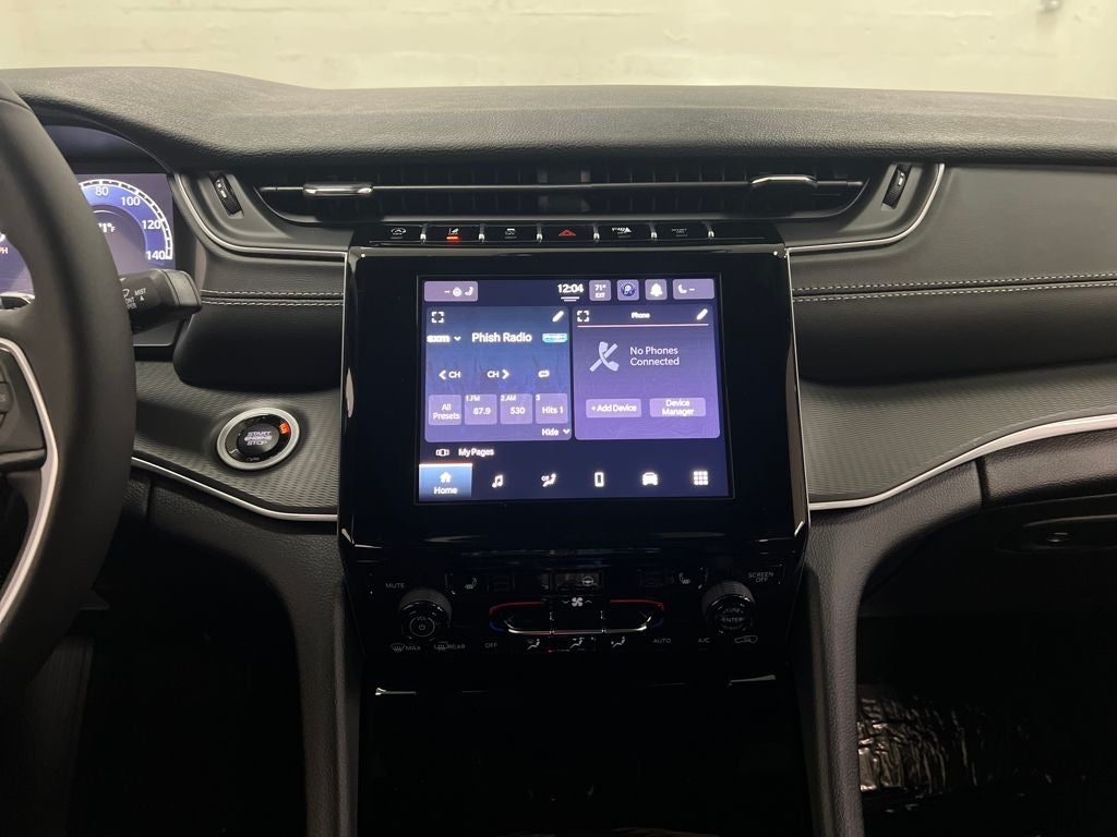 2026 Jeep Grand Cherokee GRAND CHEROKEE LAREDO X 4X2