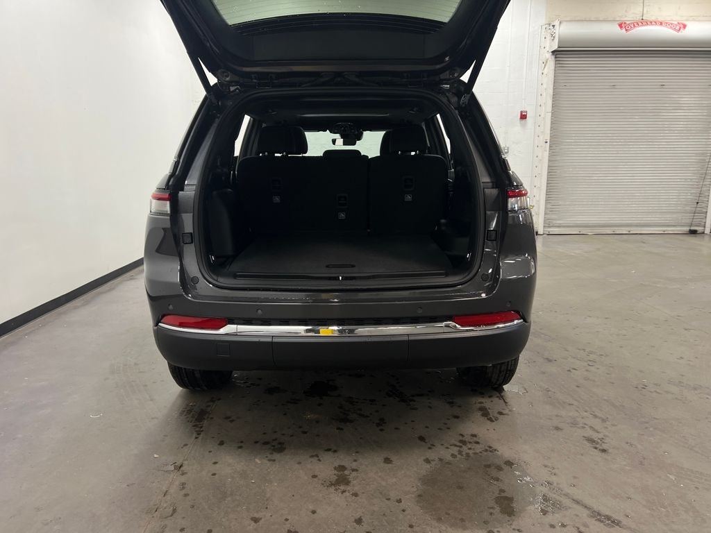 2026 Jeep Grand Cherokee GRAND CHEROKEE LAREDO X 4X2