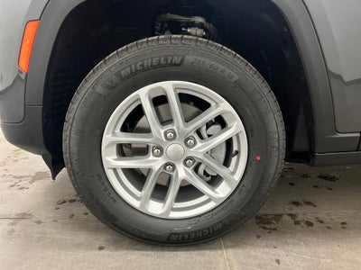 2026 Jeep Grand Cherokee GRAND CHEROKEE LAREDO X 4X2