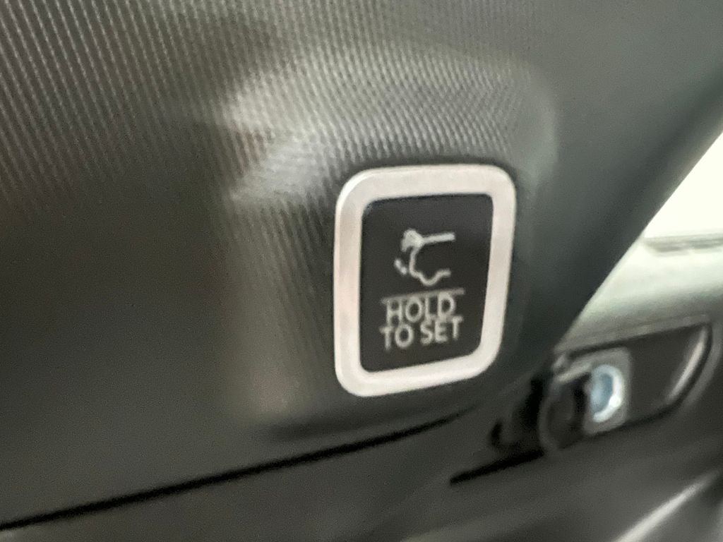 2025 Jeep Grand Cherokee GRAND CHEROKEE LAREDO X 4X2