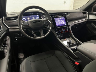 2025 Jeep Grand Cherokee GRAND CHEROKEE LAREDO X 4X2