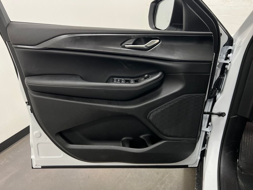 2026 Jeep Grand Cherokee GRAND CHEROKEE LAREDO X 4X2