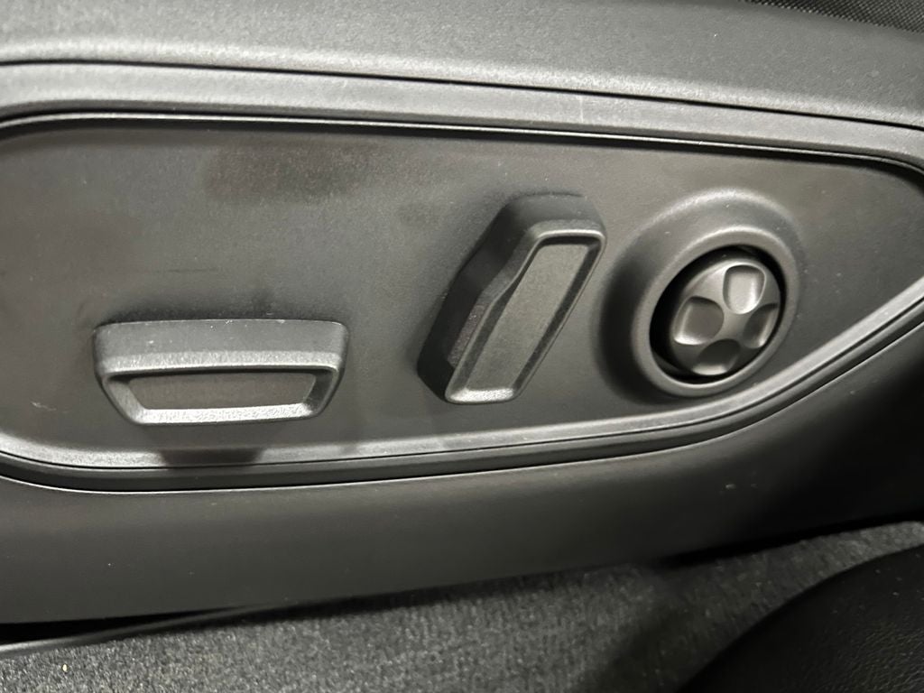 2025 Jeep Grand Cherokee GRAND CHEROKEE LAREDO 4X2