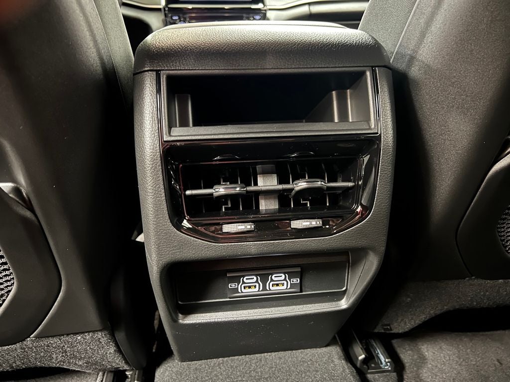 2025 Jeep Grand Cherokee GRAND CHEROKEE LAREDO 4X2